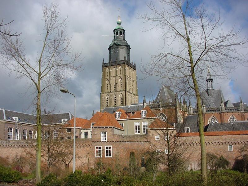 De Walburgiskerk